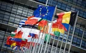 Η Ευρωπαϊκή Eνωση ως κοινότητα δικαίου και σύστημα αξιών (25-12-2015)